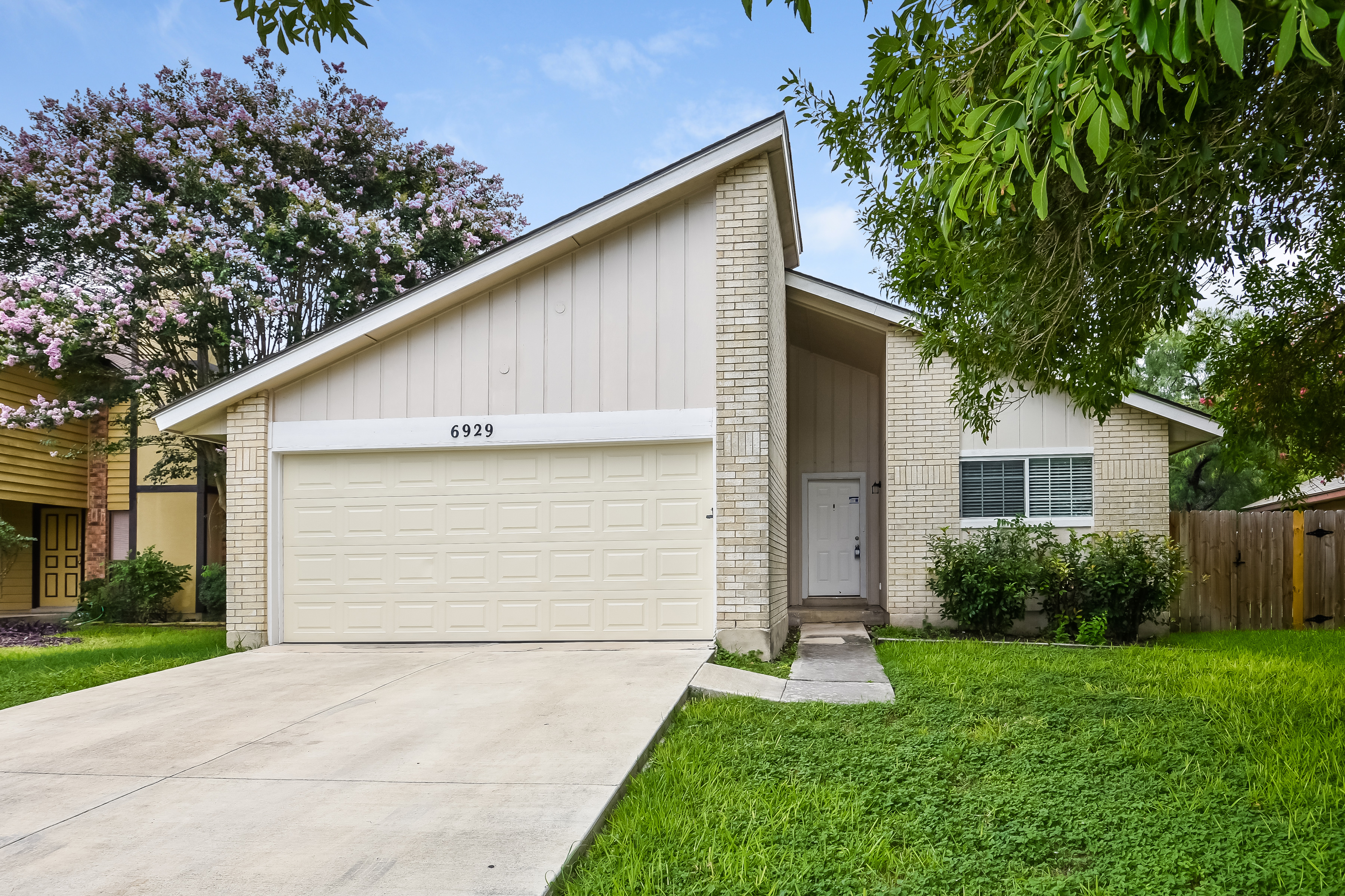 6929 Trail Lk San Antonio, TX 78244